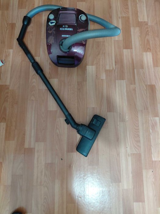Пылесос  1800w samsung