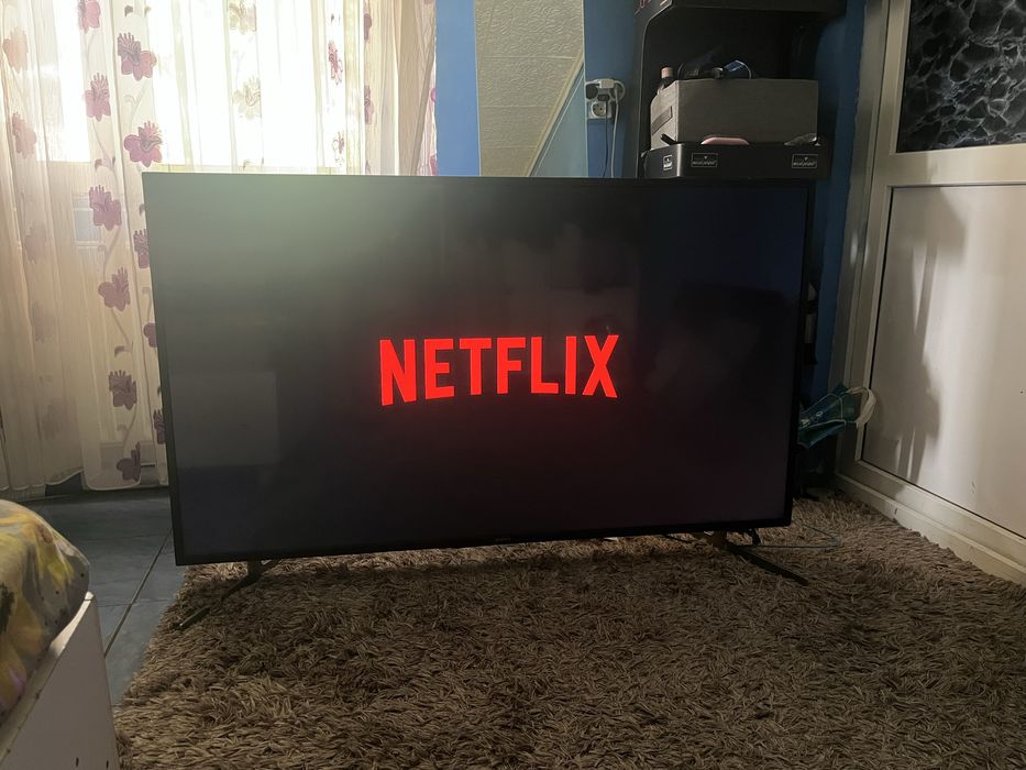 Vand televizor sony 145 diagonală