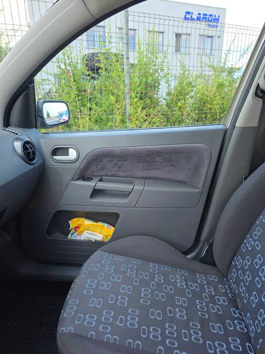 FORD Fusion 2004 — imagine 4