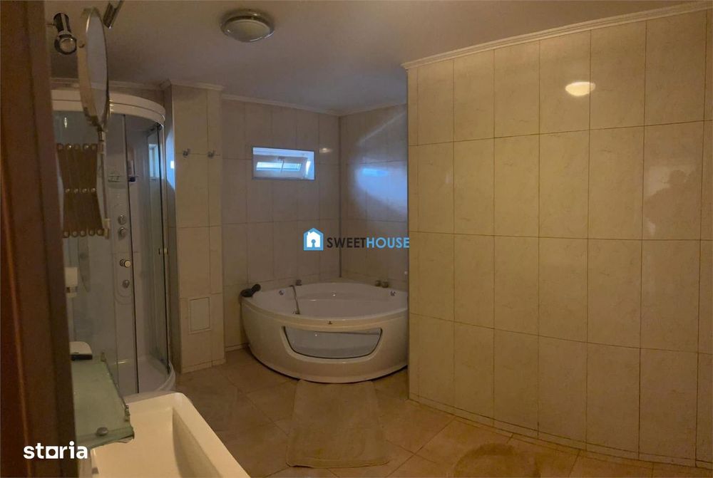 Hotel de vanzare in inima Branului