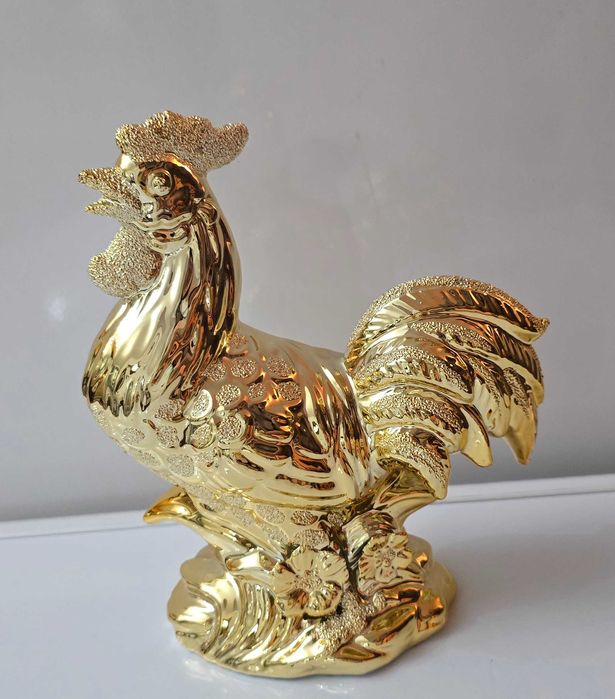 Статуэтка золотой петух