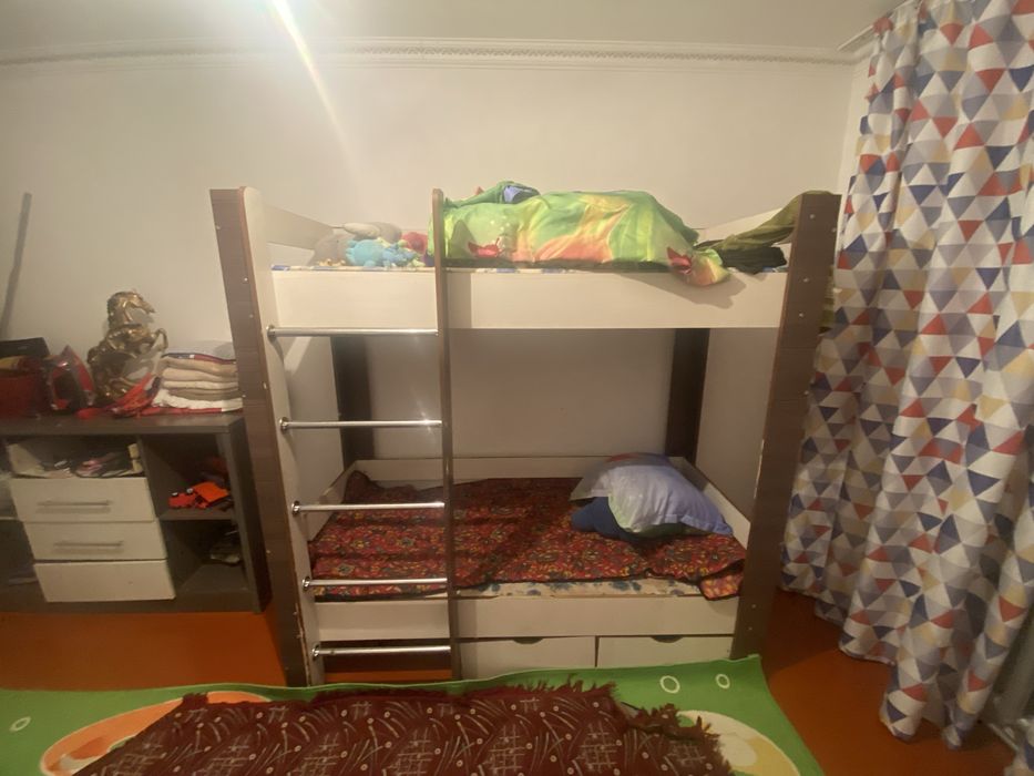 детский кровать на двойх