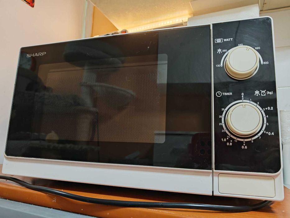 Микровълнова фурна Sharp R-200(W)E 800W