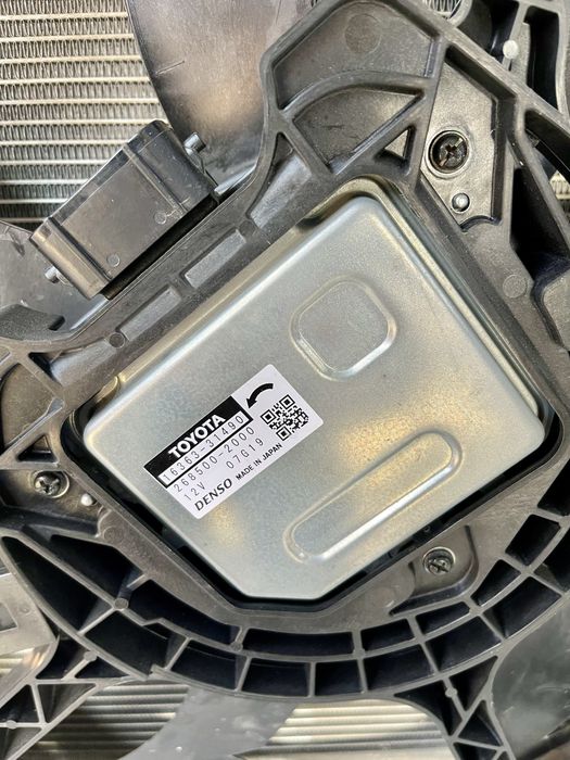 Диффузор и радиатором на Camry 80 Камри 80