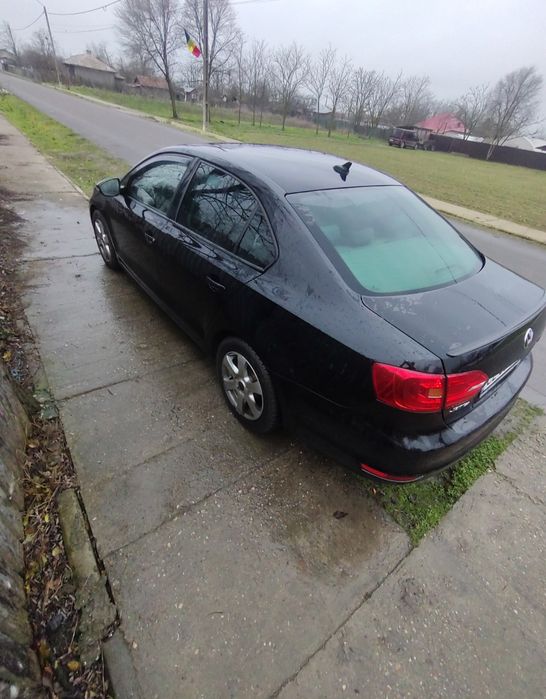 Vând VW JETTA DIN 2011