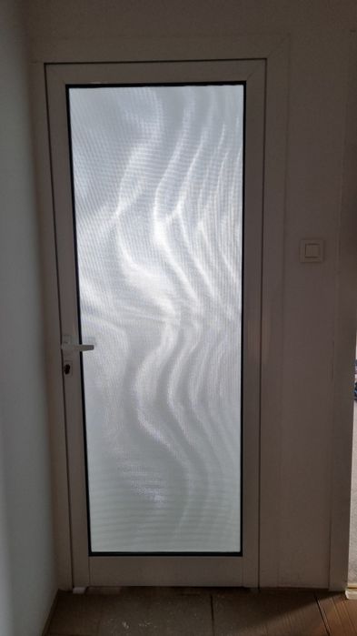 Usa de aluminiu cu geam termopan 4 buc