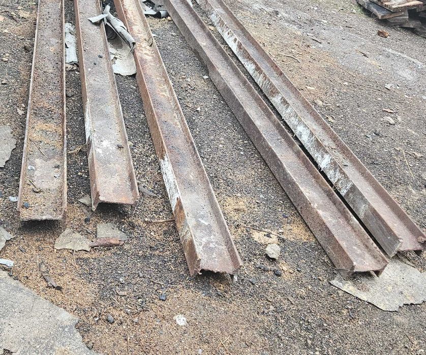 Балка двутавровая металл 5м  б/у