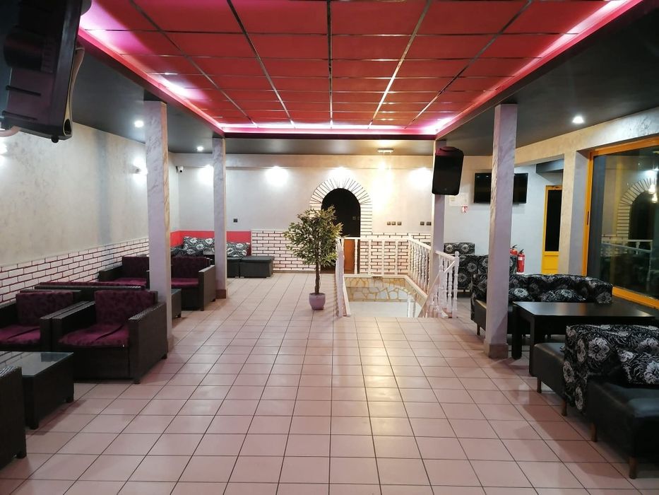 Комплект дивани и сепарета