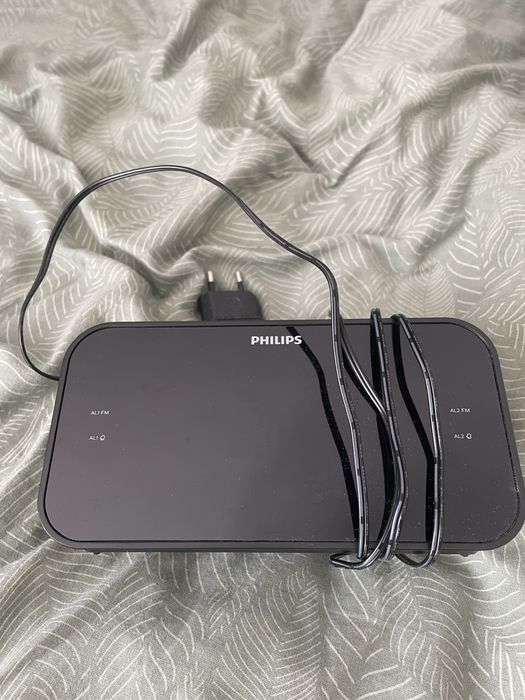 Радио часовник Philips