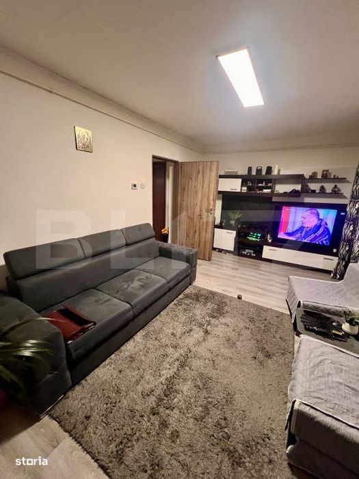 Apartament de 2 camere, 46 mp, balcon, zona Piata Abator
