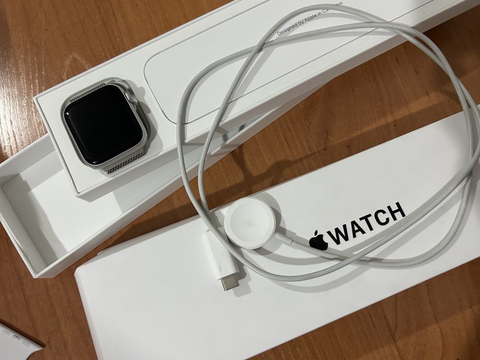 Apple Watch SE 44mm