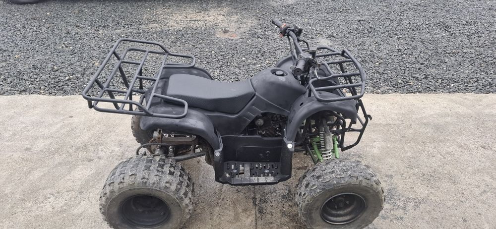 Vând mai multe atv uri si noi si sh