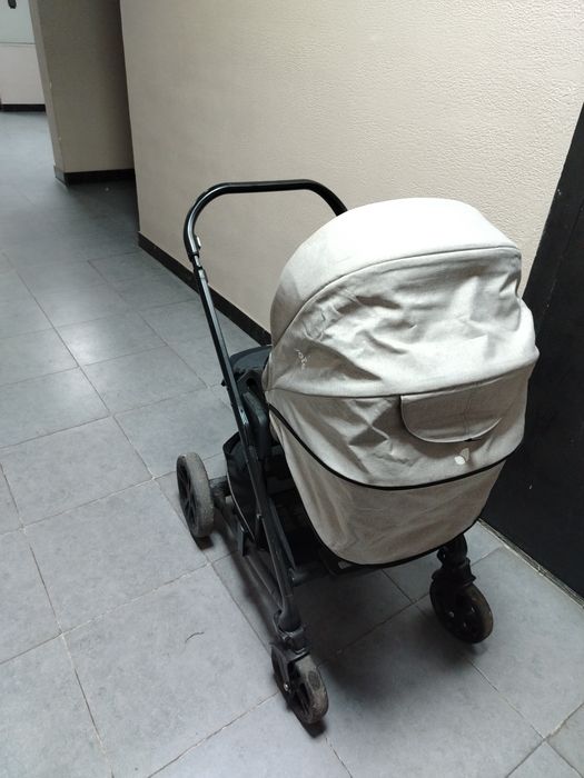 Прогулочная коляска Joie Chrome