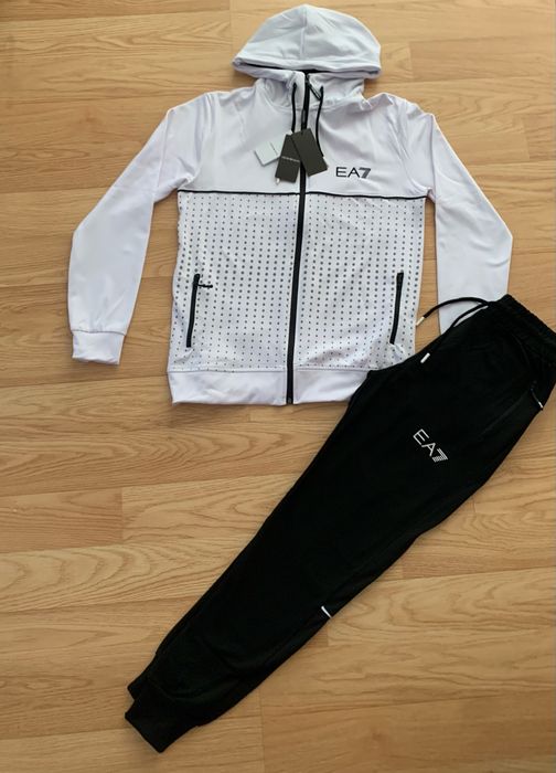 Trening armani marimea  L si S