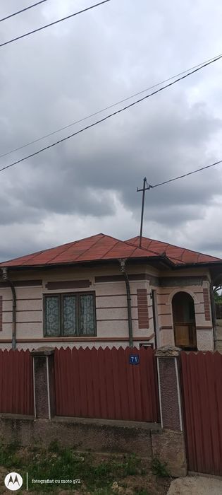 Casă de vânzare!