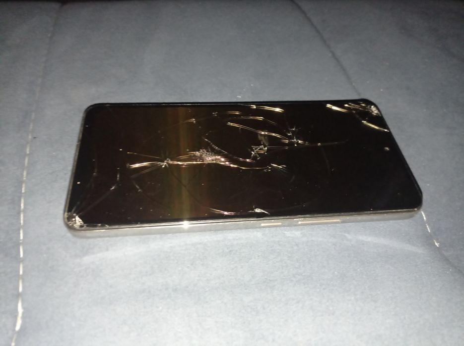 Продам vivo V 40 lite