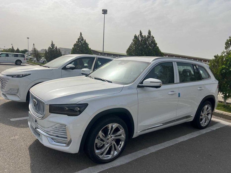 GEELY MONJARO yon oynalari.