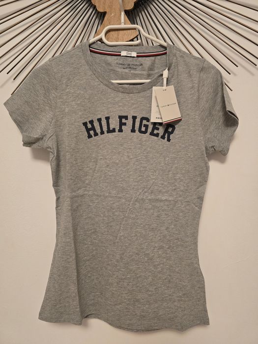 Tricou Tommy Hilfiger original, nou cu eticheta
