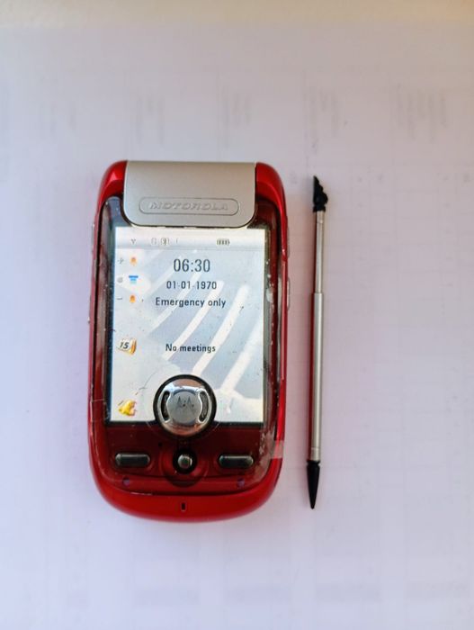 Motorola A1200 RED + încărcător original ( decodat,Nou)