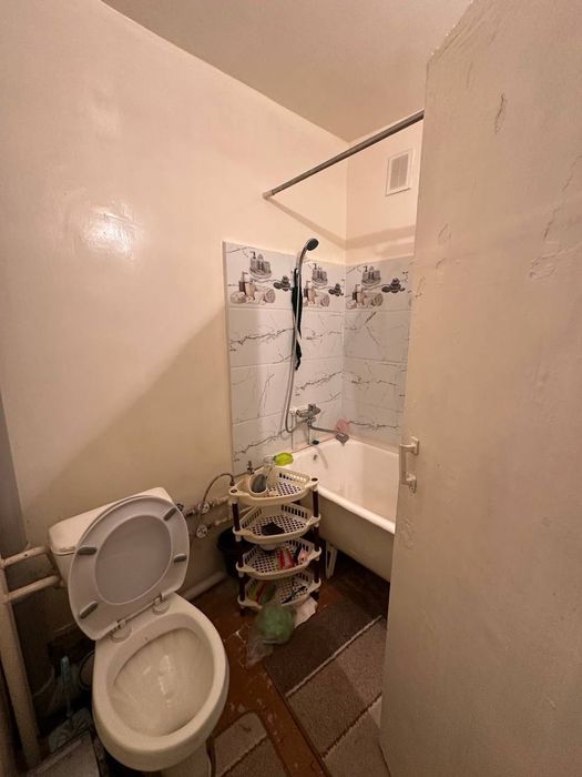 Сдается 1 комнатная квартира 
С обстановкой 
В горде Алмалыке