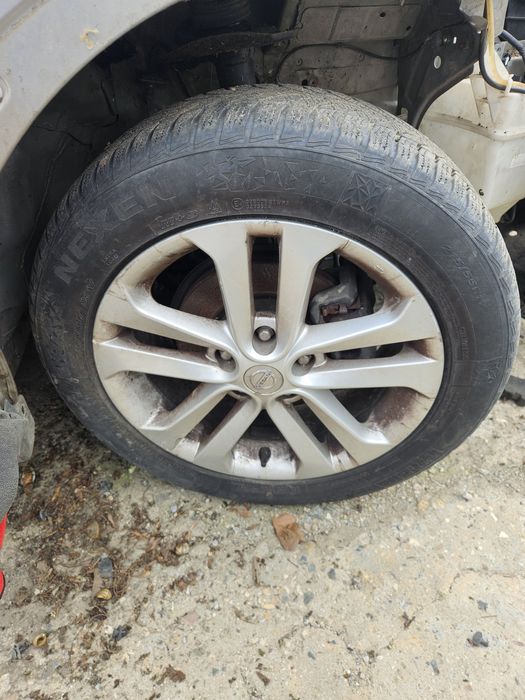 Лети джанти с гуми за Nissan Djyk 215-55-17
