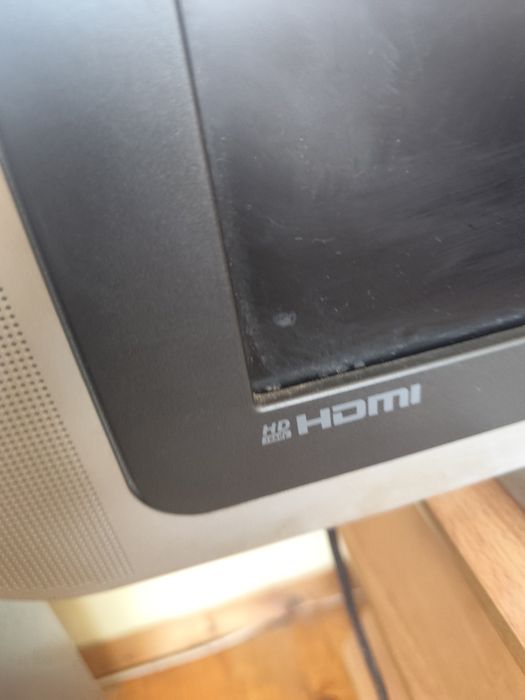 LCD телевизор HYUNDAI 32 инча