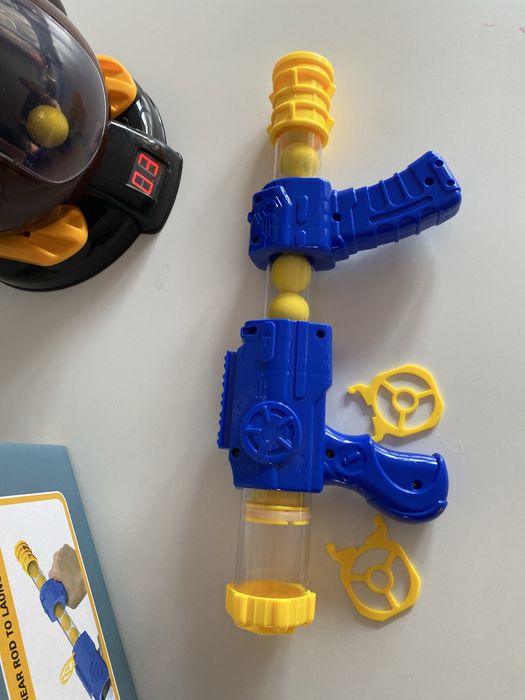 Мишена Пате и две пушки с топки