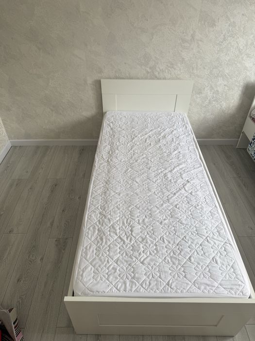 Кровать с ортопедическим матрасом