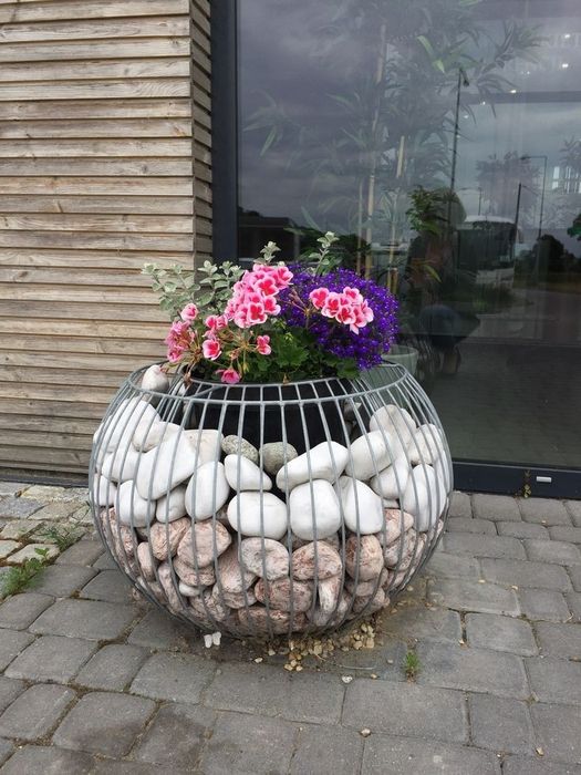 Вазон из галка камен