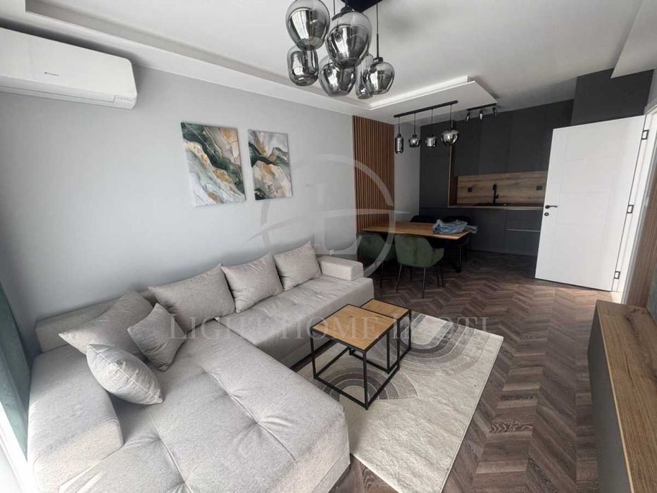 Продава се Двустаен апартамент в Пловдив, Христо Смирненски - 70 кв.м за 2072 €/кв.м - Снимка #1