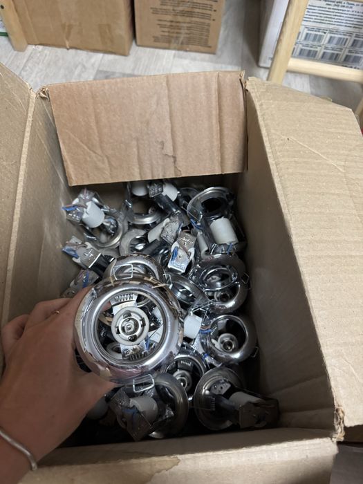 Споты потолочные