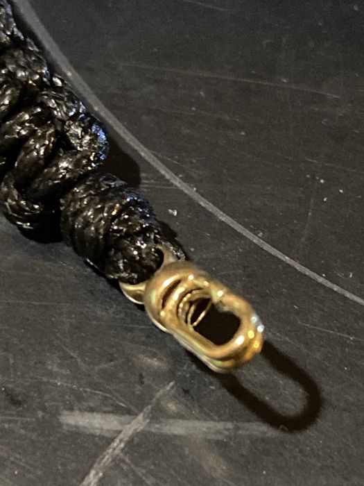 Златна гривна с естествени диаманти