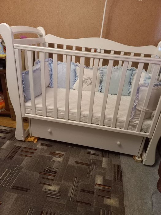 Детскый кровать в хорошем состоянии