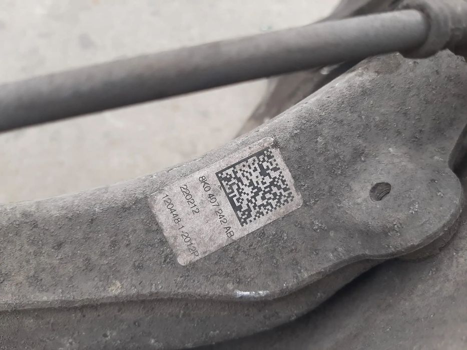 fuzeta dreapta fata 2.0 tdi cgl audi q5 8r 2012  8k0407242ab