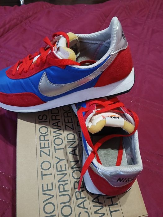 Страхотен модел носени маратонки. Страхотен модел Tom Teylar 42