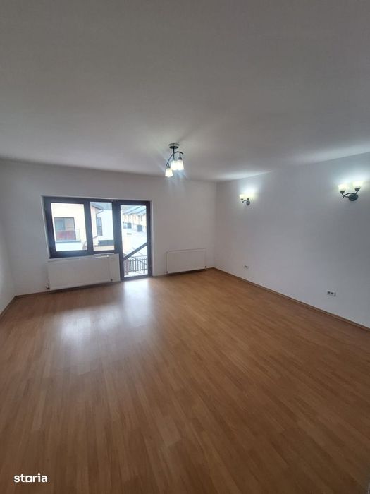 Casa P+etaj in Vlădesti