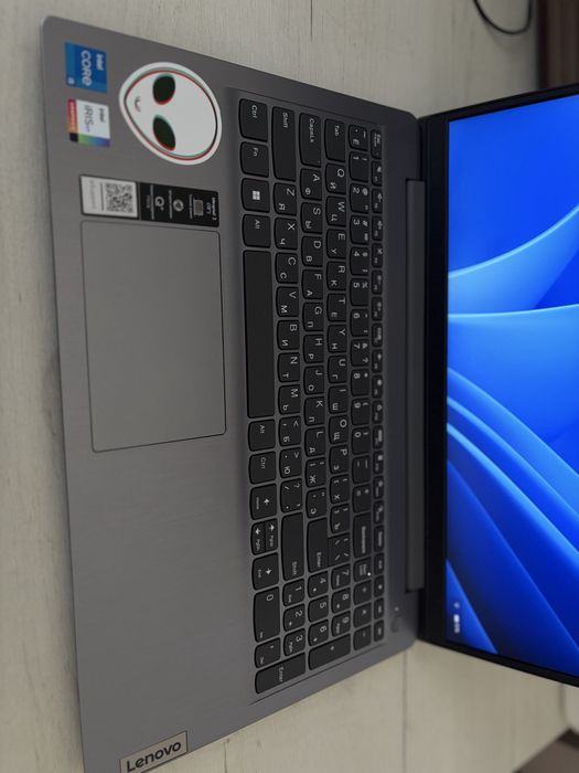 Lenovo IdeaPad 3 15ITL6 (модель 82H8)