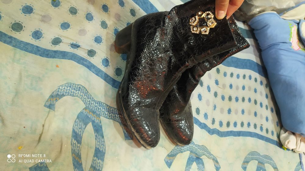 Arzan ayaq kiyimler 39-40