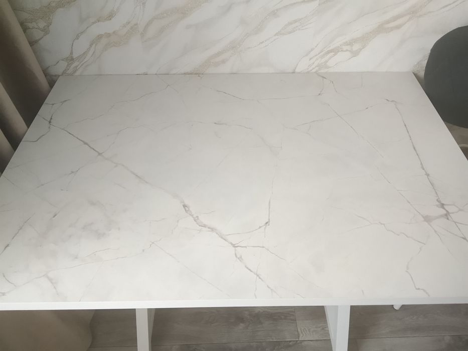 Продам комплект стол с креслами