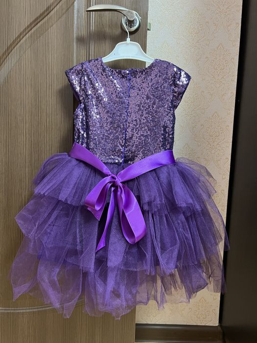 Платья нарядные