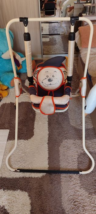 Продам качелю детская