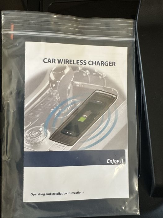 Car WIRELESS Charger Toyota RAV4