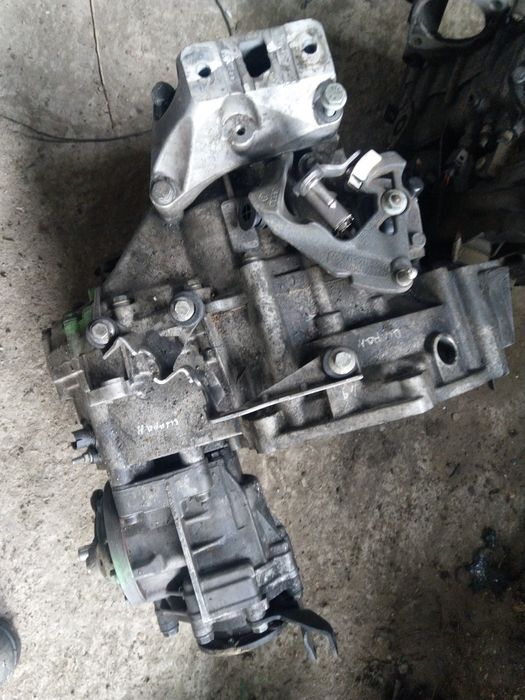 Продам КПП на sharan полный привод