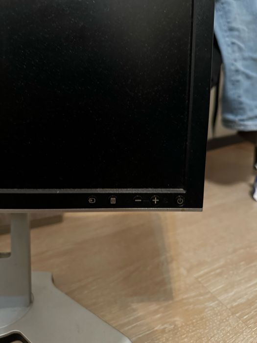 Монитор Dell 1908WFP