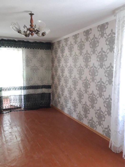 Продаю свою 1комн кв в Чирчике (сзади магащина Весна) 2 этаж