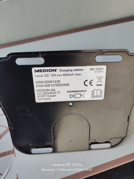 Incarcator aspirator robot