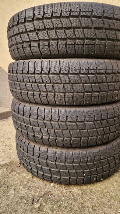 Зимни гуми VREDSTEIN COMTRAC2 - 215/75/16 - 114/116C - DOT 0725