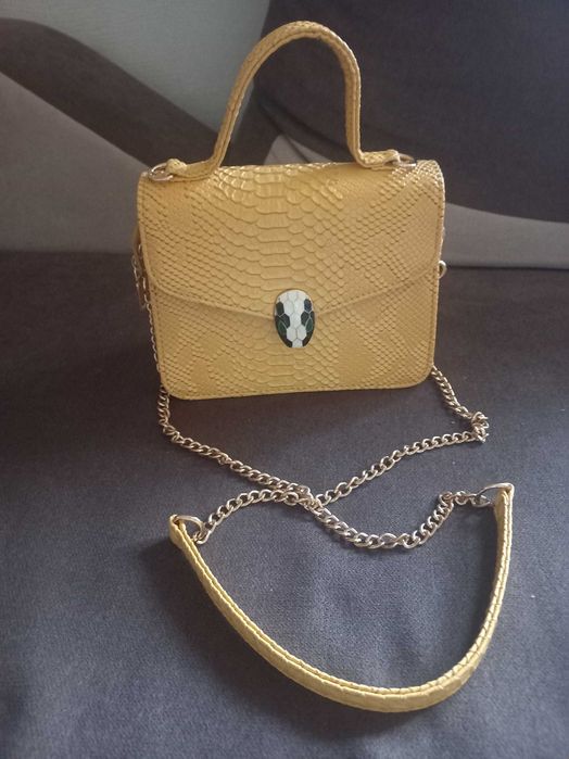 Нова дамска чанта от кожа