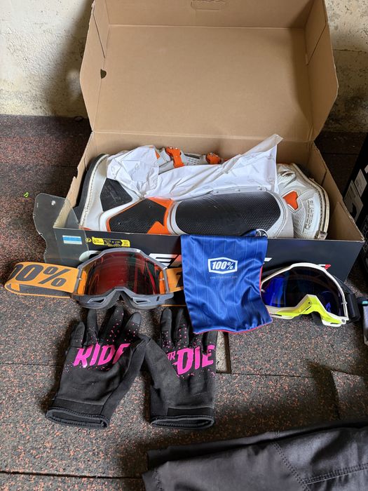 Ендуро Комплект (Gaerne SG-12 , Airoh , Alpinestars, Thor, 100%)