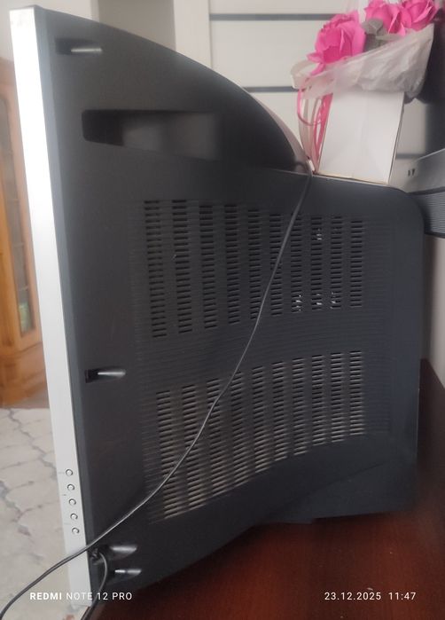 Продам телевизор бу